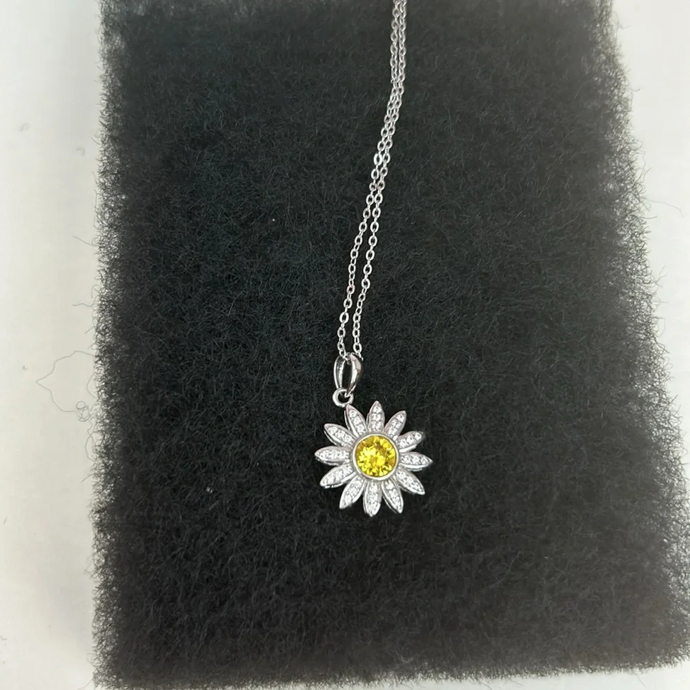 Sterling Silver crystal Flower pendant with adjustable chain Bleu Sage NWT - Picture 8 of 16